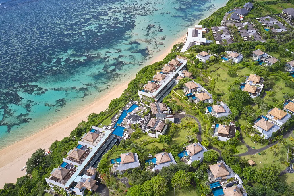 Samabe Bali Suites & Villas image 2