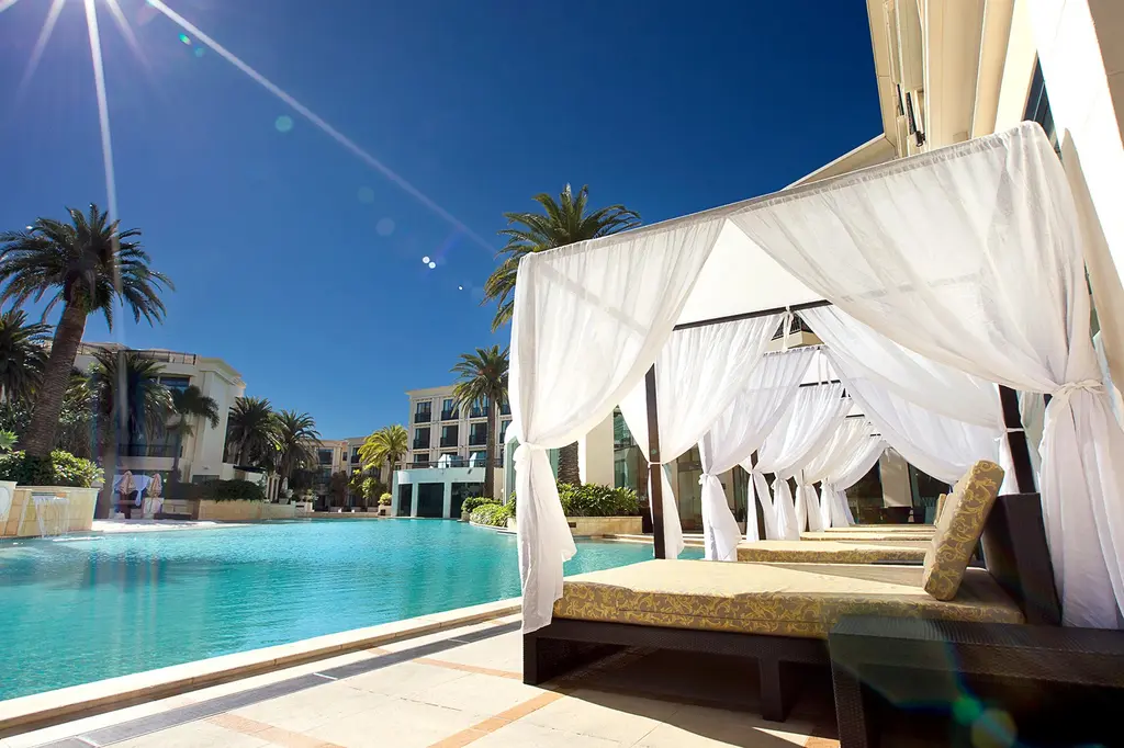 Imperial Hotel Gold Coast image 8