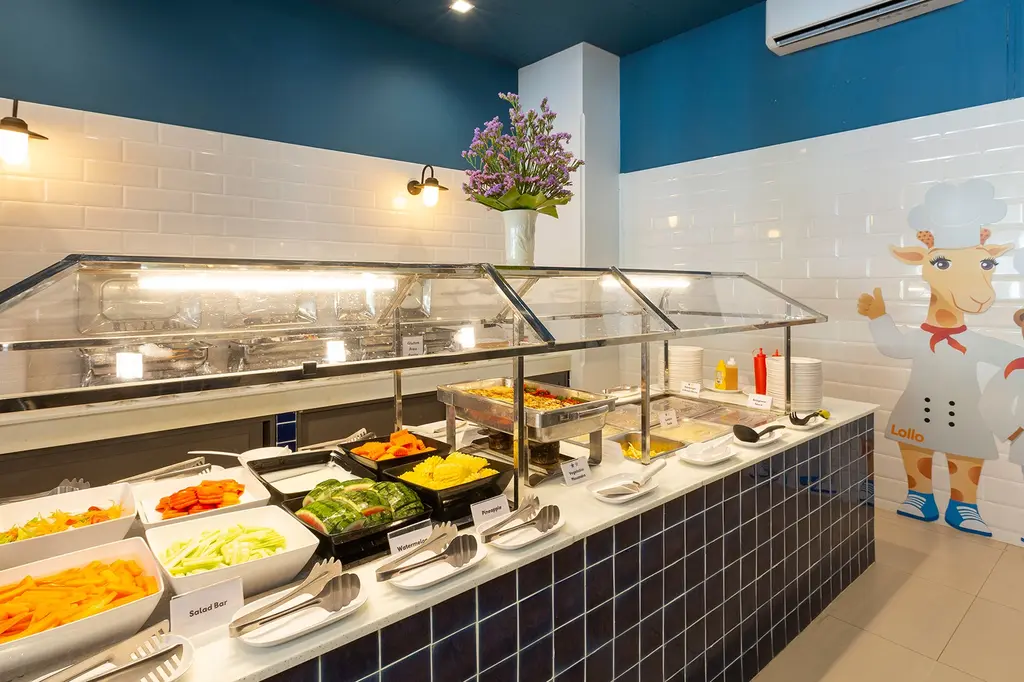 Sunwing Kamala Beach image 10