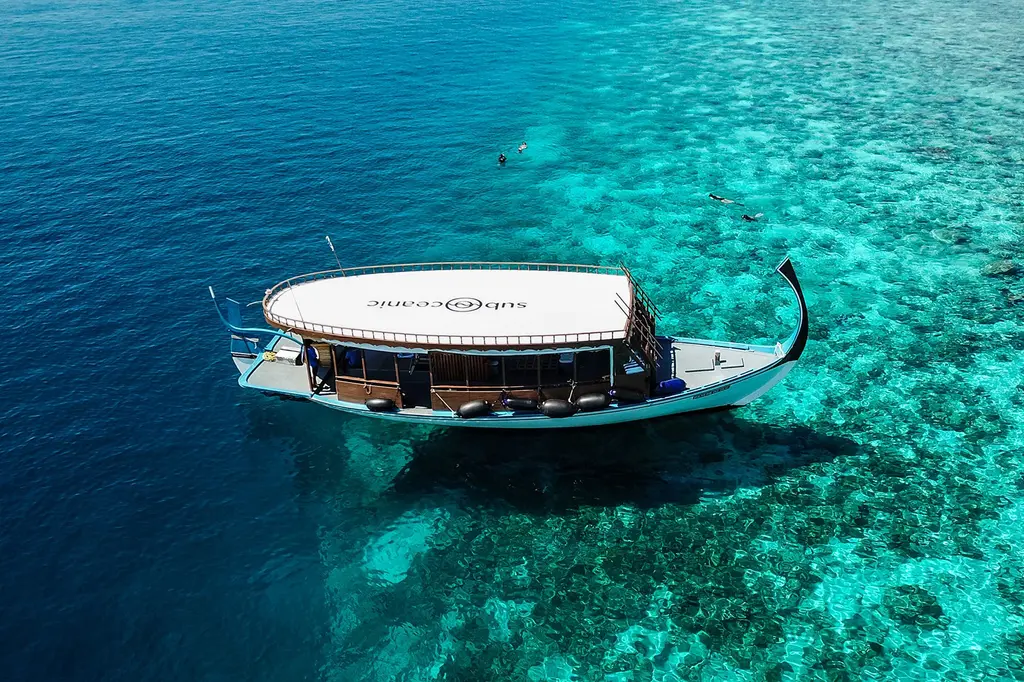 Sirru Fen Fushi – Private Lagoon Resort image 18