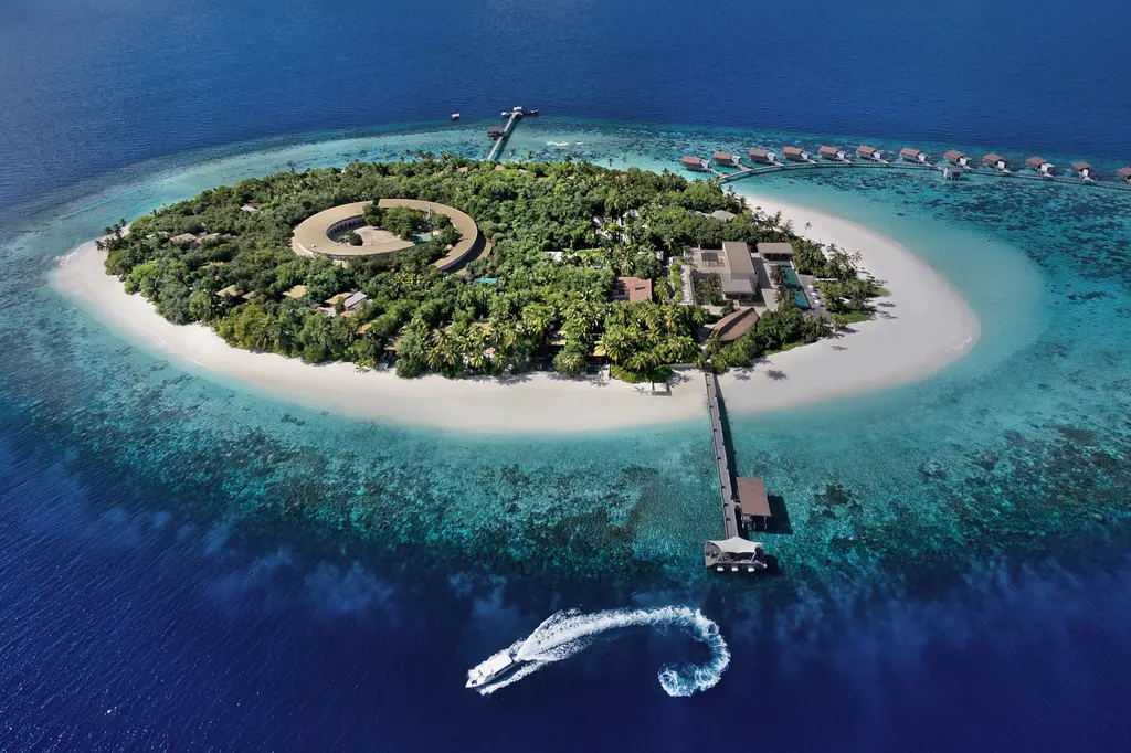Park Hyatt Maldives Hadahaa image 1