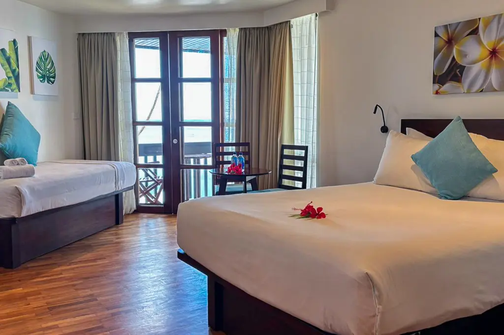 Warwick Fiji image 3