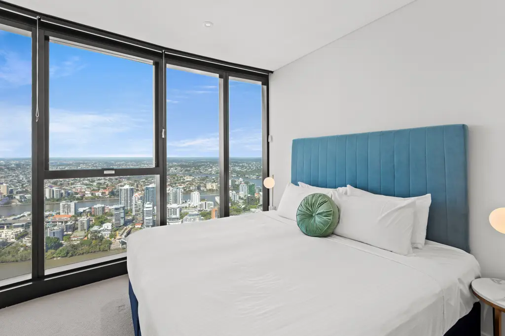 CLLIX Brisbane Skytower Apartments image 3